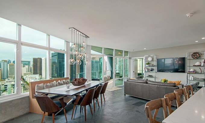 Smart Corner Condo | Modern, Light Filled Condo, With Forever Views North, West And South!