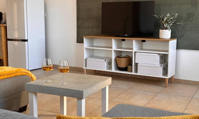 Remagen Apartment | Modern living with a panoramic view of the Rhine - Spacious and bright