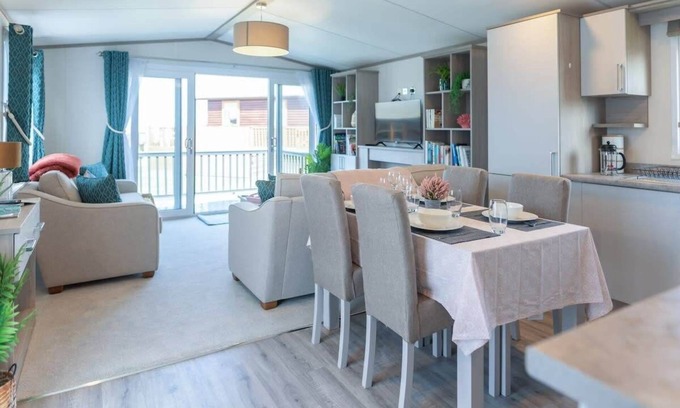 Mullacott Ski Chalet | Modern Lodge nr Ilfracombe & Beaches
