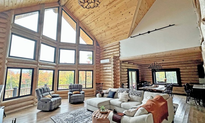 Conway House | Modern Log Home on the Kancamagus, Sleeps 18