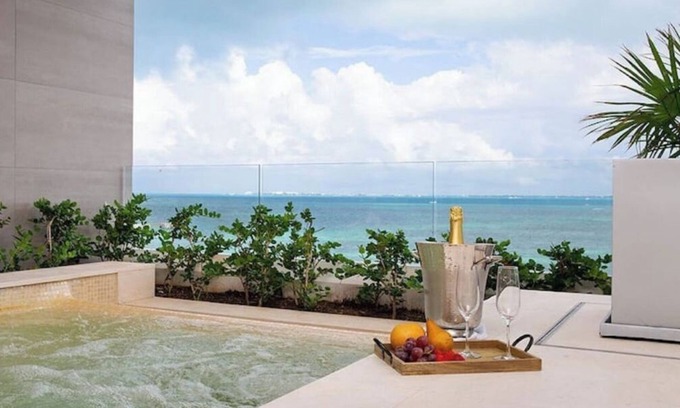 Puerto Juarez House | Modern Luxurious 3-Bedroom Oceanfront Suite