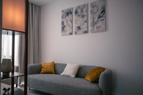 Roman Ridge Apartment | Modern Luxury Apartment in Nova by Devtraco- prime location and convenient 15mins from the airport