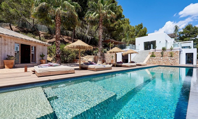 Sant Josep de sa Talaia Villa | Modern luxury villa with stunning views with pool and in an excellent location
