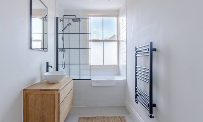 Hackney Wick Apartment | Modern Maisonette | 2 Bed | WiFi | Hackney