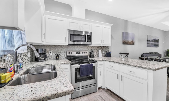 Weslaco Apartment | Modern Mid Valley 2BD Apartment
