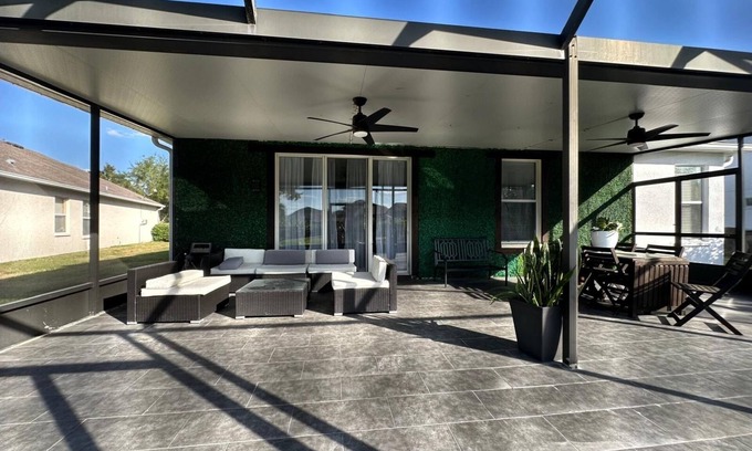 Wesley Chapel South House | Modern minimalist home in Wesley chapel