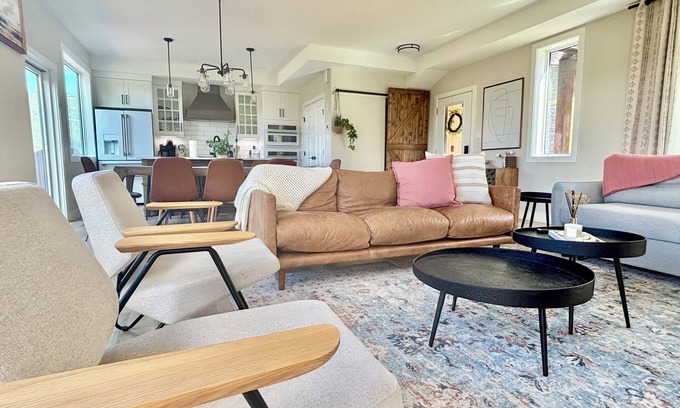 Blairmore House | Modern Mountain Retreat | Scenic Views & Comfort