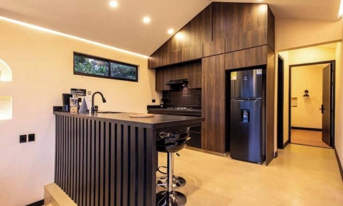 Marinilla Apartment | Modern Mountain Spa Villa: Turkish & Jacuzzi