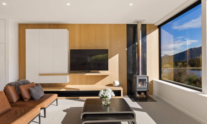 Kelvin Heights House | Modern Muse - A luxurious two-storey villa