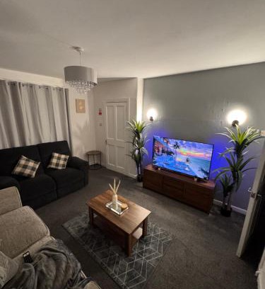 Barrhead Apartment | Modern Nest stays