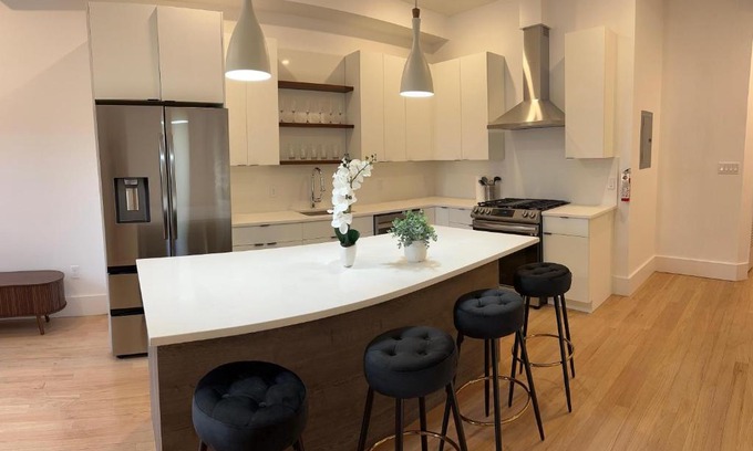 Hackensack River Waterfront Apartment | Modern, New 3 bed, 2 bath Apt near Manhattan
