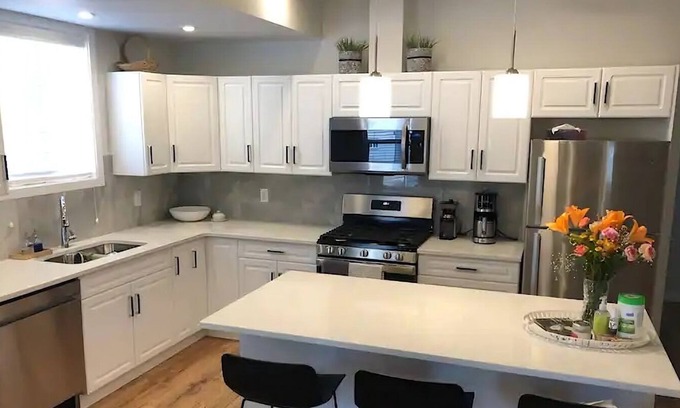 Okanagan-Similkameen House | Modern, New 3 bedroom Oasis