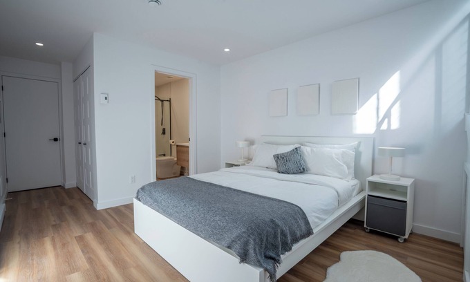 Saint Henri Apartment | Modern New Studio in Trendy Saint-Henri