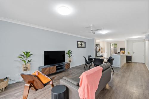 North Booval Apartment | Modern New Townhouse in Booval