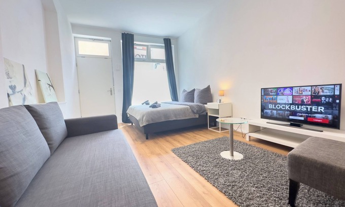 Nordost Old Town Apartment | Modern old town apartment - it couldn't be more central! I Nespresso