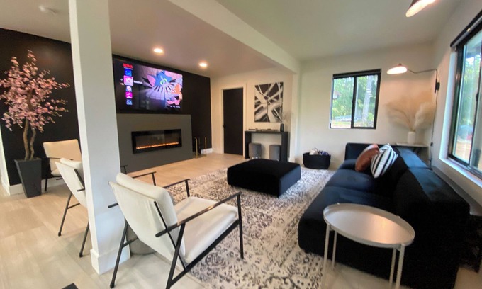 Clifton House | Modern & Peaceful 2BR Retreat-Newly Renovated Gem Just 20 Mins from Spartanburg