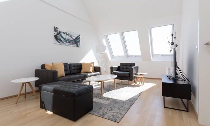 Wieden Apartment | Modern Penthouse Duplex Suite very close to Opera and Karlskirsche #1of10