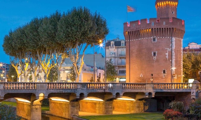Les Platanes Apartment | Modern, quiet air-conditioning, center, congress/exhibition center
