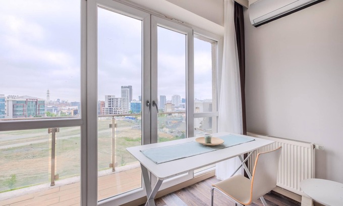 Mahmutbey Apartment | Modern Residence Studio Flat w Balcony in Bagcilar