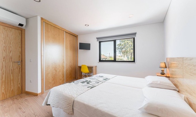 Nelas Apartment | Modern retreat in Mangualde