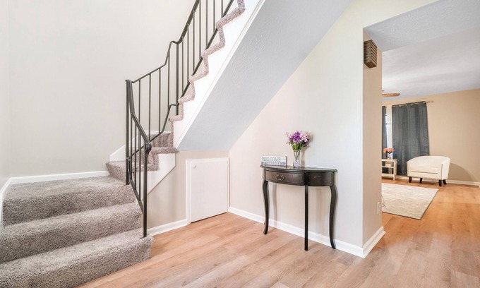 Gunter Afs House | Modern Retreat w/Fast Wi-Fi & Covered Patio and Parking - Centrally located