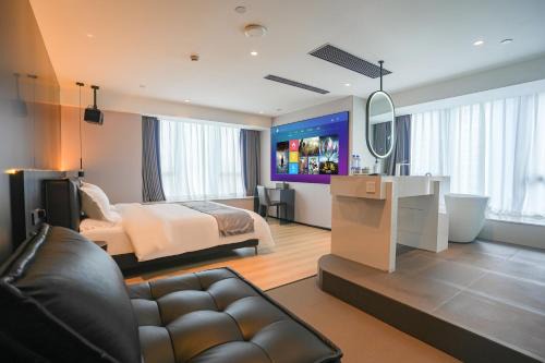Feishajiao Apartment | Modern Space Hotel-Guangzhou Nansha Wanda Plaza near Line4 STN&Line18 STN