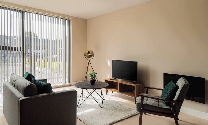 Bloxwich Apartment | Modern & Spacious 1 Bed Apartment in Birmingham