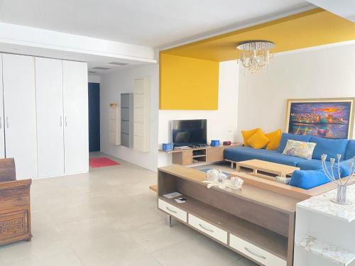 La Ville Haute Apartment | Modern & Spacious 2BR- Ville Haute Kenitra-Garage
