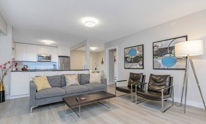 West Vancouver House | Modern Spacious Ocean View Suit with Private Entrance