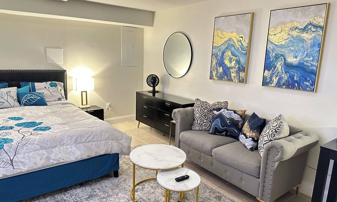 Northwest House | Modern stay in Washington,DC