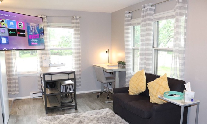 Oswego Apartment | Modern Studio 2 mins to Downtown Oswego