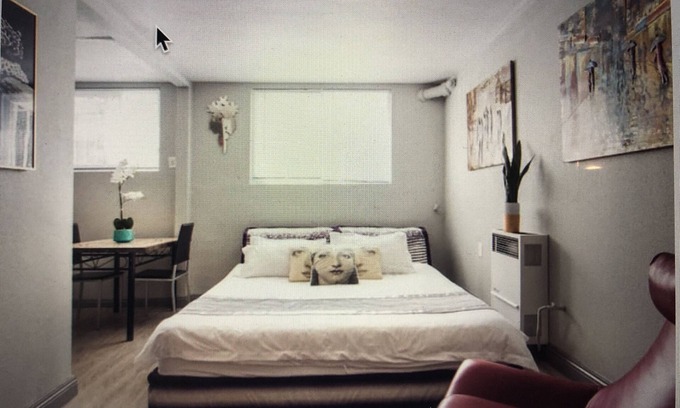 Wilshire Center Apartment | Modern studio apartment in Koreatown