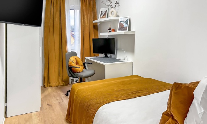 Sudstadt Apartment | Modern Studio Apartment in Stein