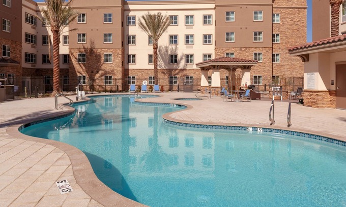 Gilbert Apartment | Modern Studio in Phoenix | Hot Tub + Outdoor Pool + 24 Hour Business Center