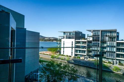 Kingston Apartment | Modern studio with free wifi and parking