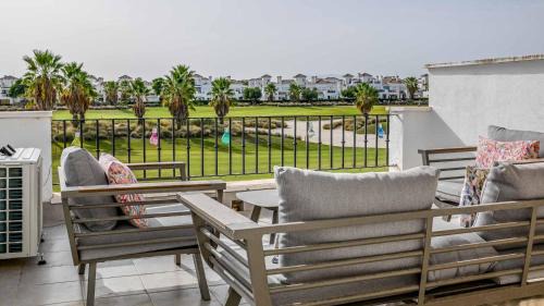 Roldan House | Modern Stunning Townhouse 3 bed 2 bath on La Torre CE51LT