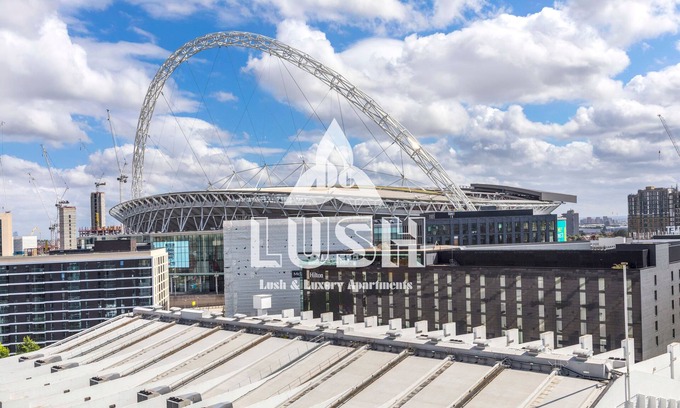 Wembley Park Apartment | Modern, Stylish 2bedroom & 2 Bath PENTHOUSE Apartment next to Wembley Stadium!