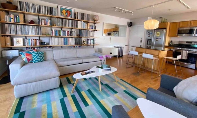 Lower Haight Condo | Modern, stylish apartment in the heart of NOPA