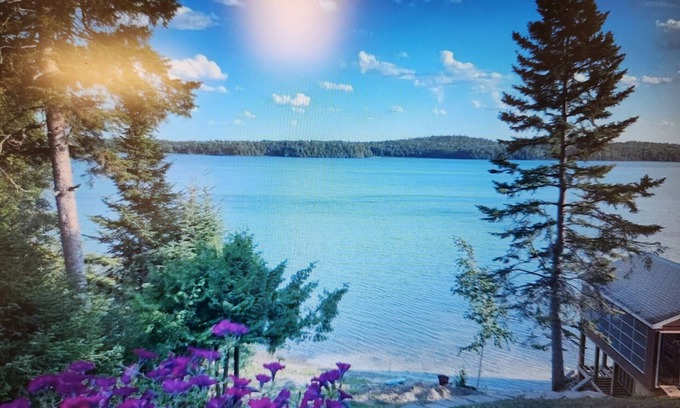 Machin Cabin | Modern Tiny Cottage on Eagle Lake with South facing Private Beach
