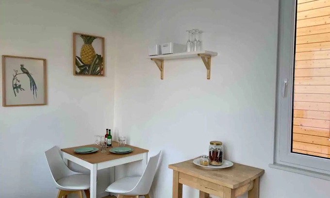 Alsfeld House | Modern 'Tiny Haus Liederbach' with Private Terrace, Wi-Fi and Air Conditioning