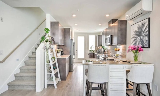 Whittier Heights House | Modern Townhome in Ballard with Private Roof Deck