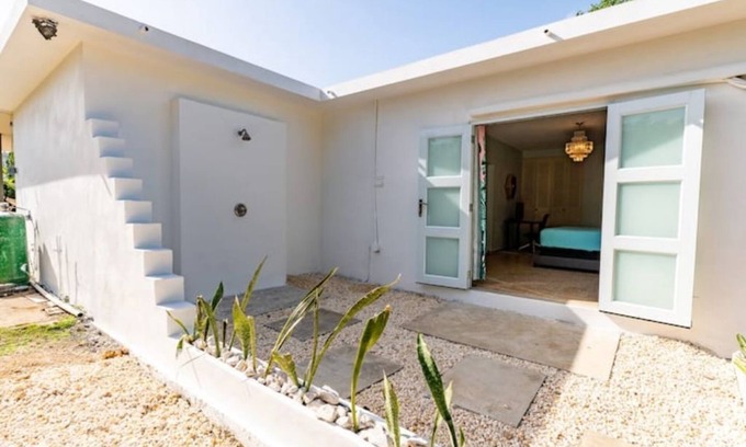 Borinquen House | Modern Tropical Home w/Outdoor Shower/5 min Beach