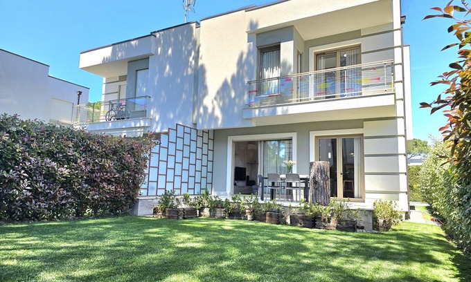 Qerek Villa | Modern Villa at Perla Resort 150