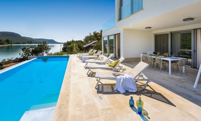 Municipality of Kali Villa | Modern Villa InBlue, on the Island of Ugljan