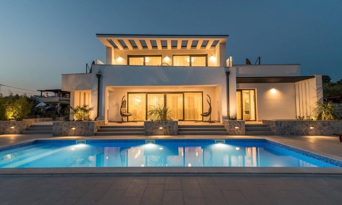 Milohnici Villa | Modern Villa Viktorija* with a sea view and a pool on Krk