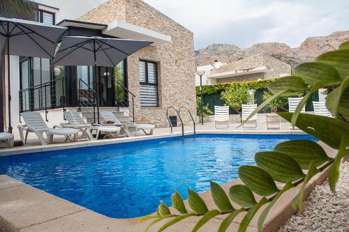 Polop Villa | Modern villa with a private pool