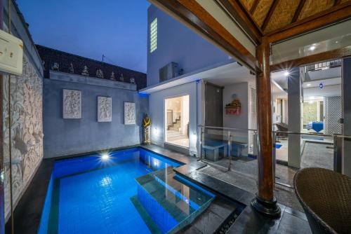 Kuta Villa | Modern villa with private pool , full kitchen and parking
