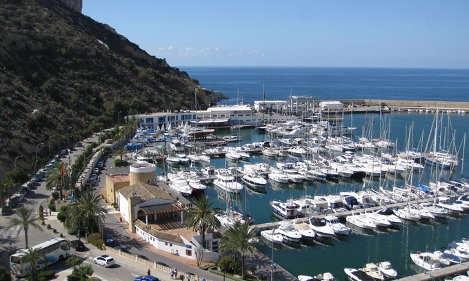 Calpe Apartment | Modern Well App 2 Bedroom 2 Balconies,Magnificent Sea Views,Secluded Pool.