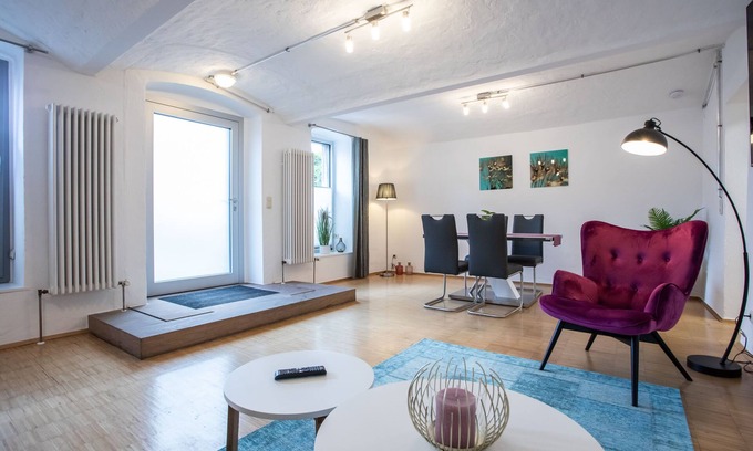 Eichenzell Apartment | Moderne Wohnung, Komplett Eingerichtet