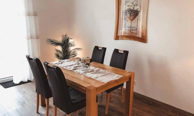 Emsbueren Apartment | Modernes Ferienhaus an der Kapelle